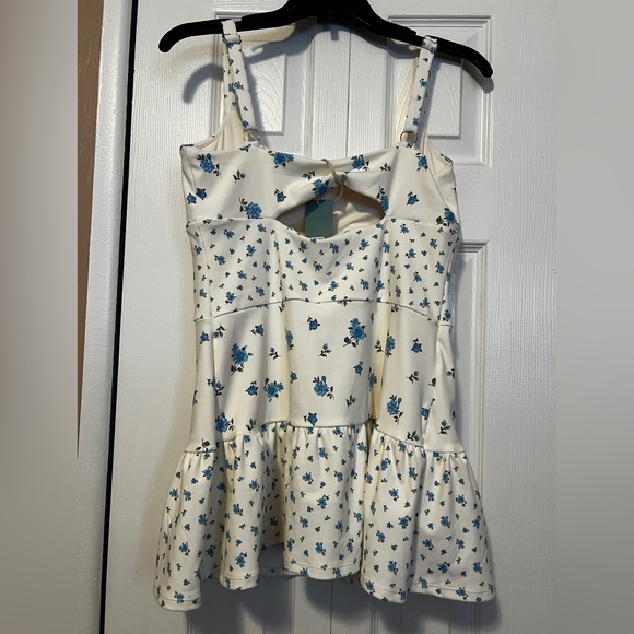 Altar’d State active dress - Picture 3 of 12